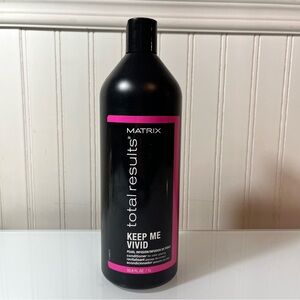 Matrix Total Results Keep Me Vivid Conditioner - Black & Hot Pink 1 Liter